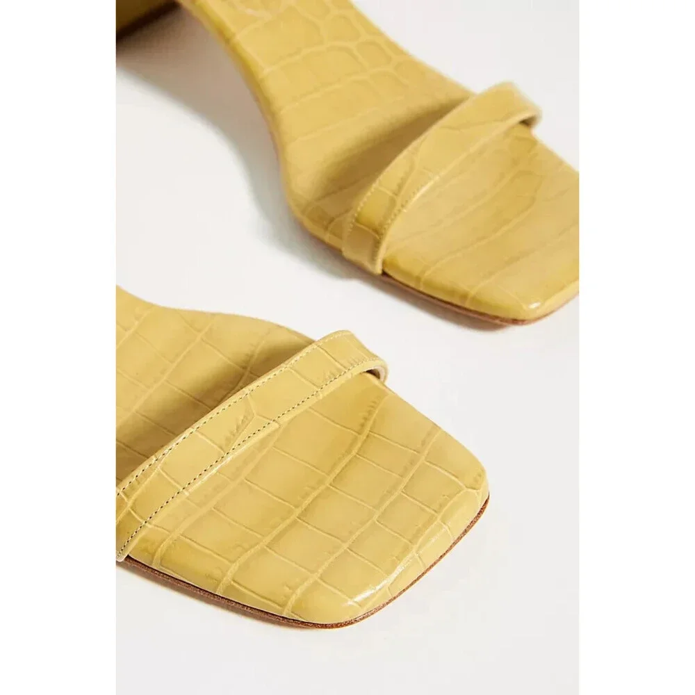 Freda Salvador Amalia Sandal Womens US 6 Yellow Croc Block Heel Slip-On JOBB1365